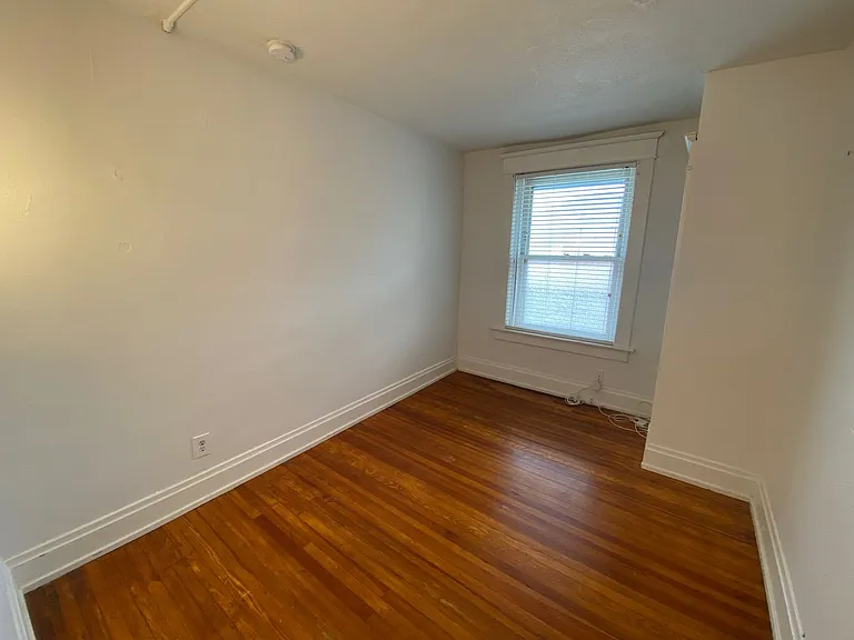 E Norwich Ave 4-16 SSR — Photo 19