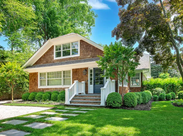 https://photos.zillowstatic.com/fp/746d6967a87fcd4da07364806b15bed0-p_e.webp