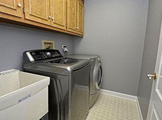 2311 Brookside Ct, Aurora, IL 60502