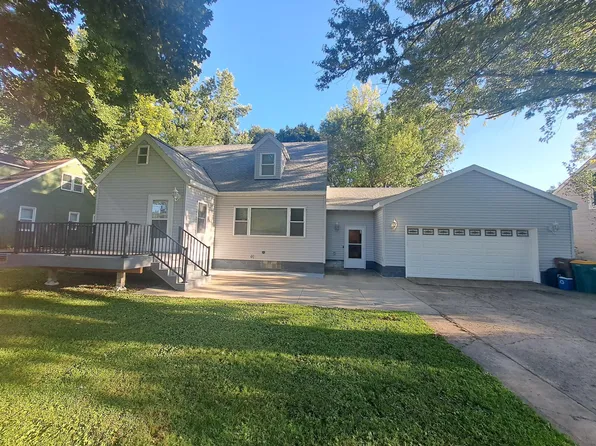 202 Northern Ave E, Hollandale, MN 56045