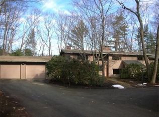 36 Raynor Rd, Sudbury, MA 01776