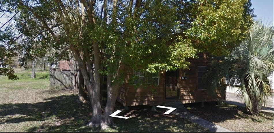 1st image of 2120 Crockett St
