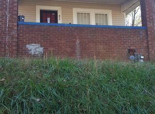 513 Oak Pl, Fairfield, AL 35064