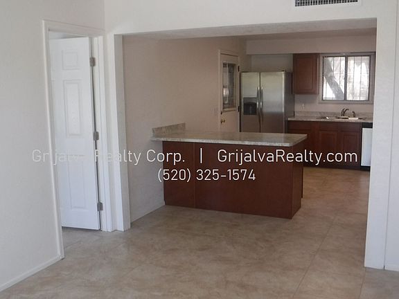 3rd image of 1550 N 4th Ave #1552