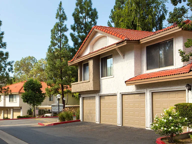 Buildings with Garage Parking