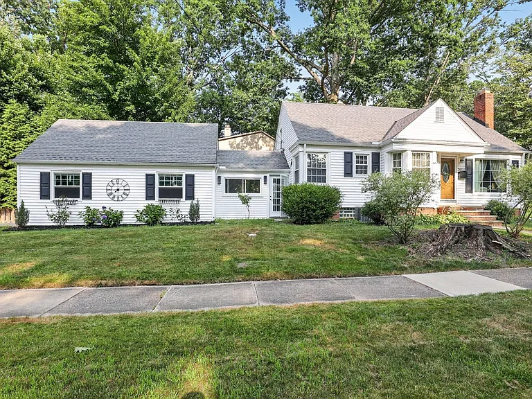 28036 W Oakland Rd — Photo 1