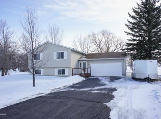 5 Meridian Rd, Everest township, ND 58059