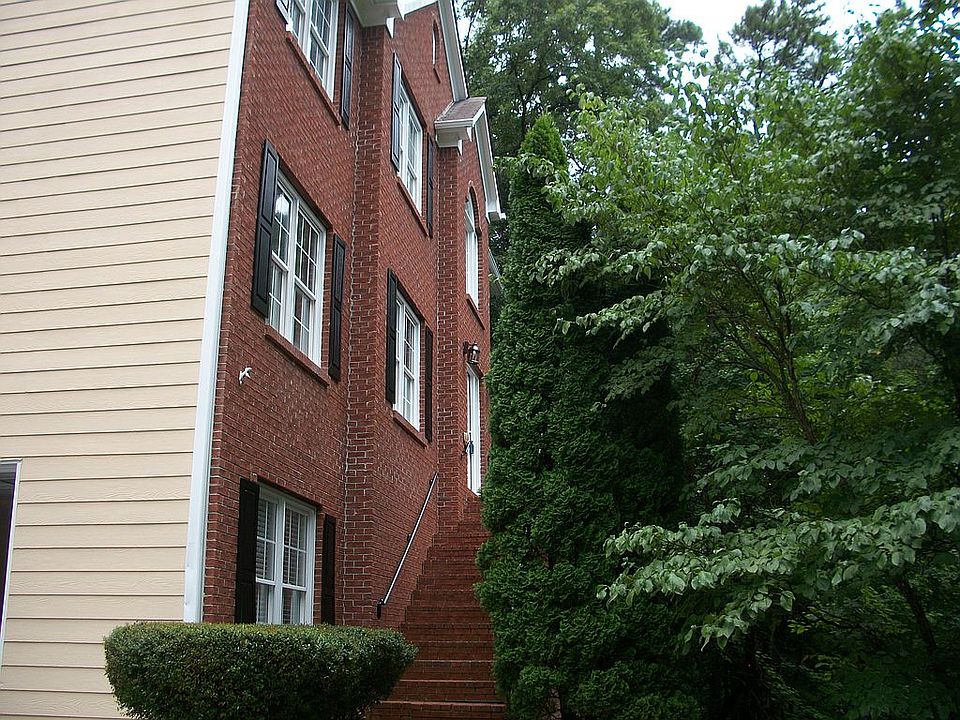 1st image of 915 Yukon Dr