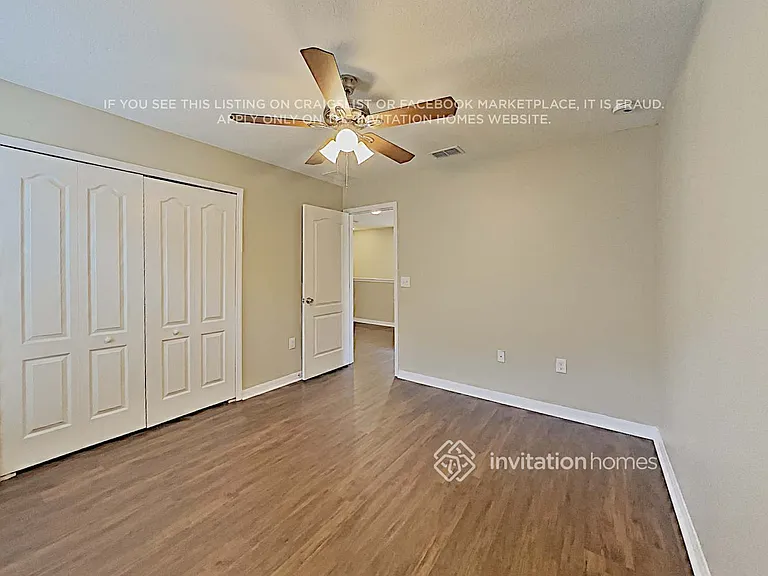 2729 Hampton Green Ln — Photo 18