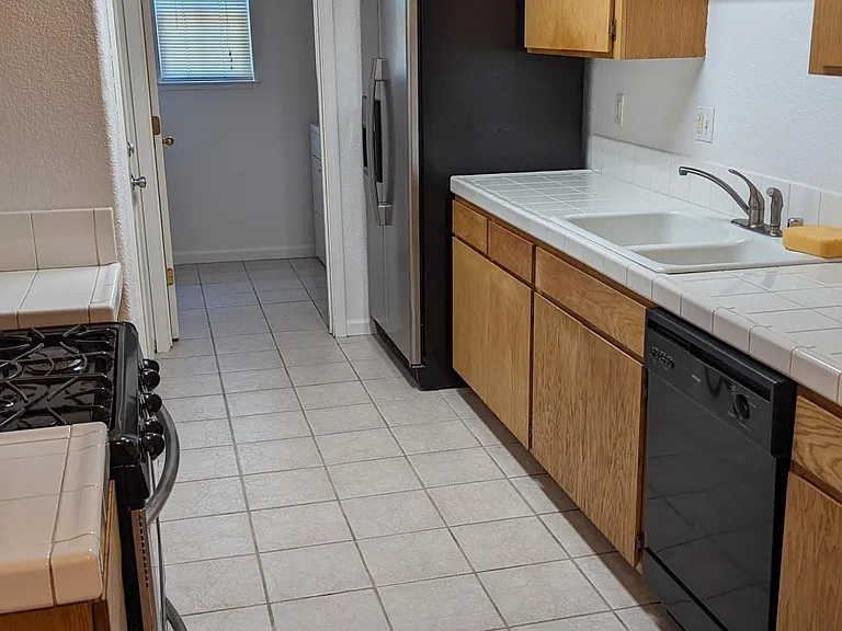 127 Huber Ct — Photo 12