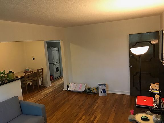 5th image of 7075 Park Dr E