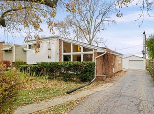 1317 Arbor Ave, Highland Park, IL 60035
