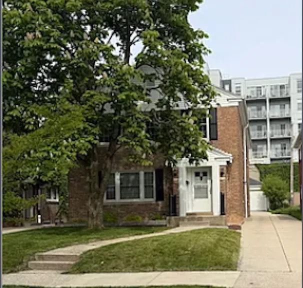 4180 N. Bartlett Ave - Upper Unit