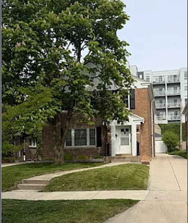 4180 N. Bartlett Ave - Upper Unit