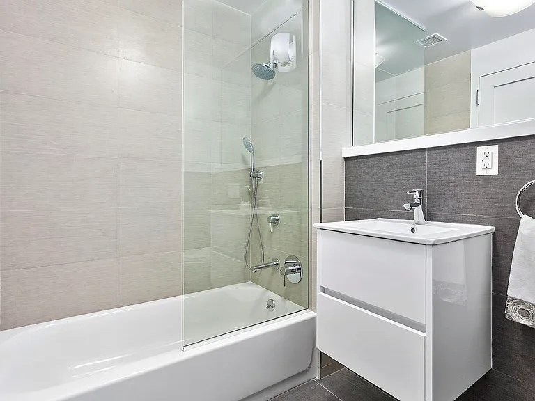 730 Prospect Pl #2R — Photo 6