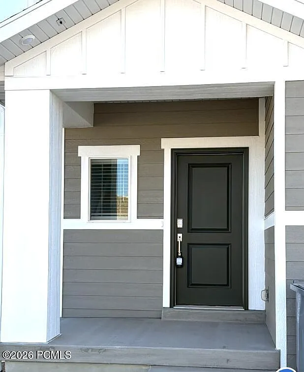 4 bed, 2.5 bath, 2416 sqft, $2,450 — Photo 2