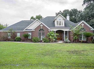 1340 Oaks End Rd, Bridge City, TX 77611