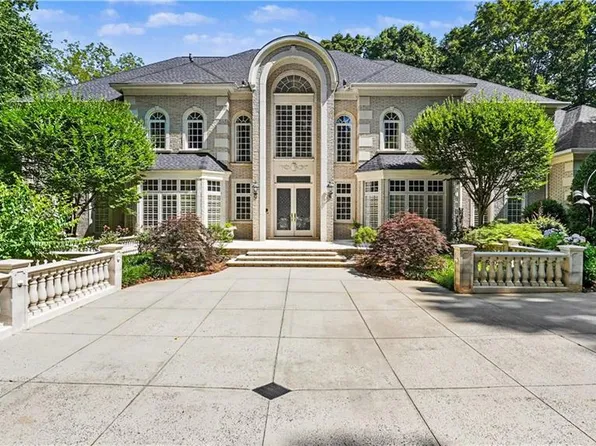 4620 Cherryhill Ln, Winston Salem, NC 27106