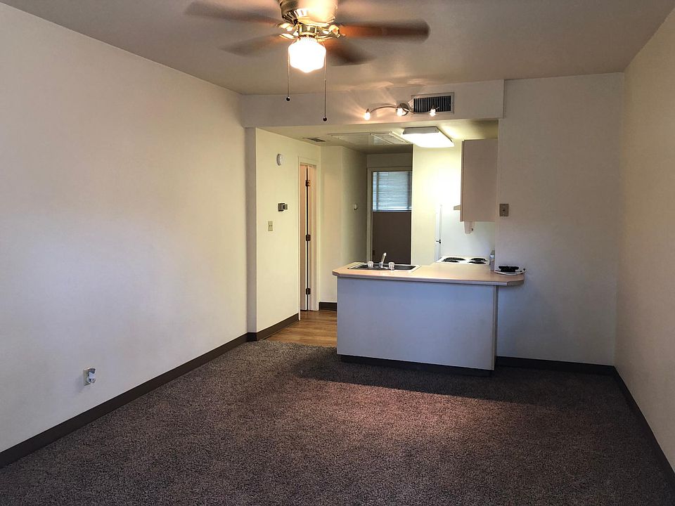 Entry to Living Room
