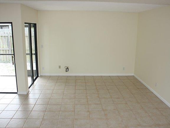 4th image of 201 Lakewood Dr APT 12B
