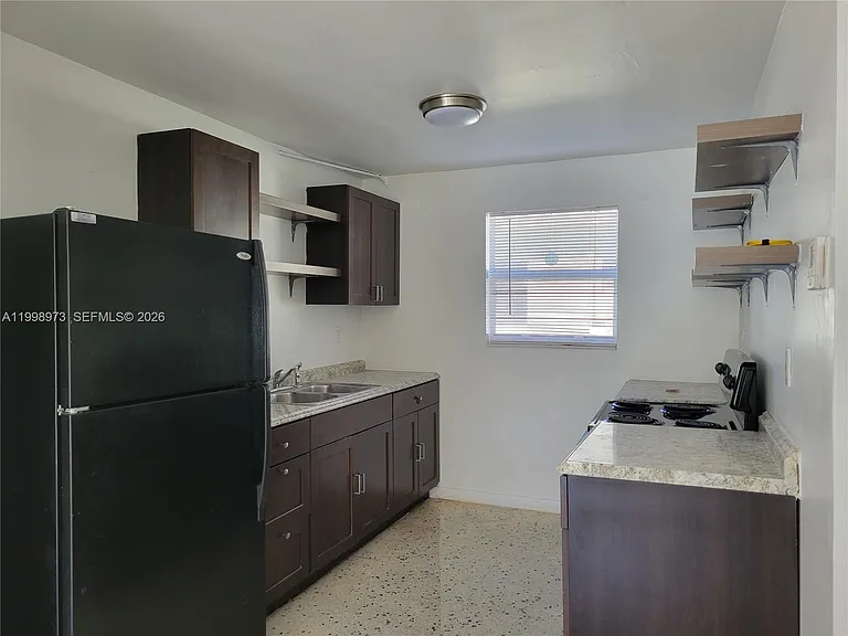 8315 NE Miami Ct #4 — Photo 3