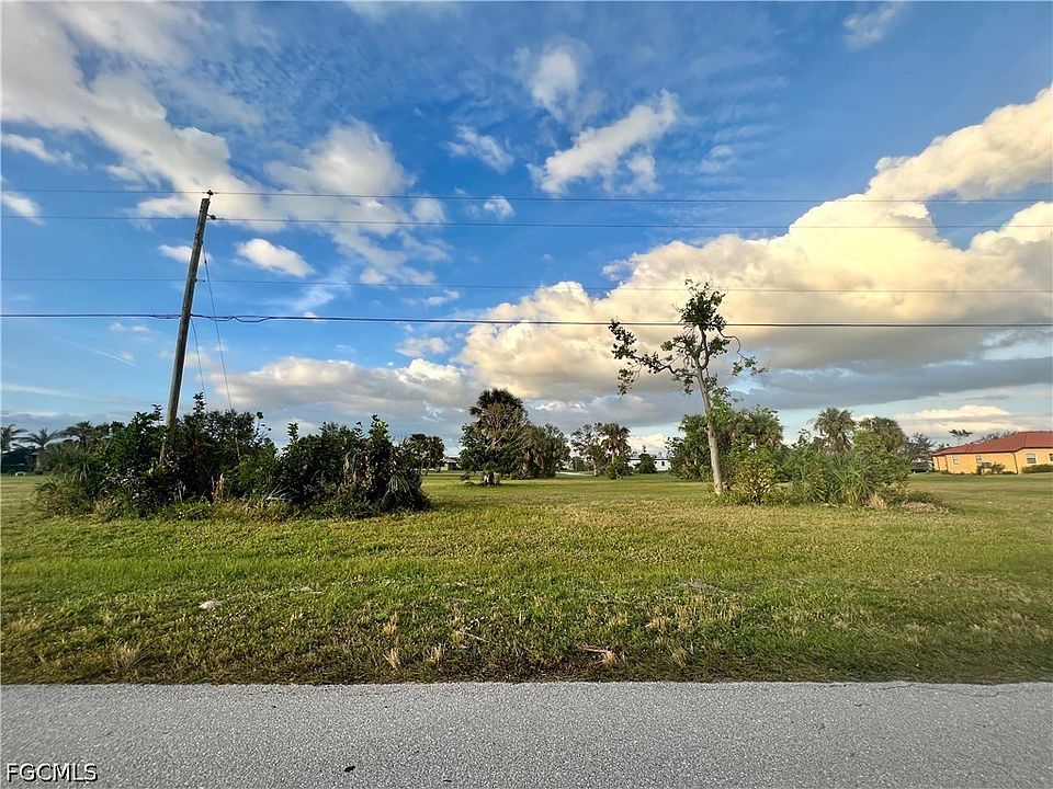 1st image of 24268 Peppercorn Rd