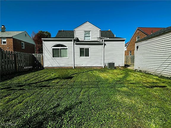 4th image of 4988 Edsal Dr
