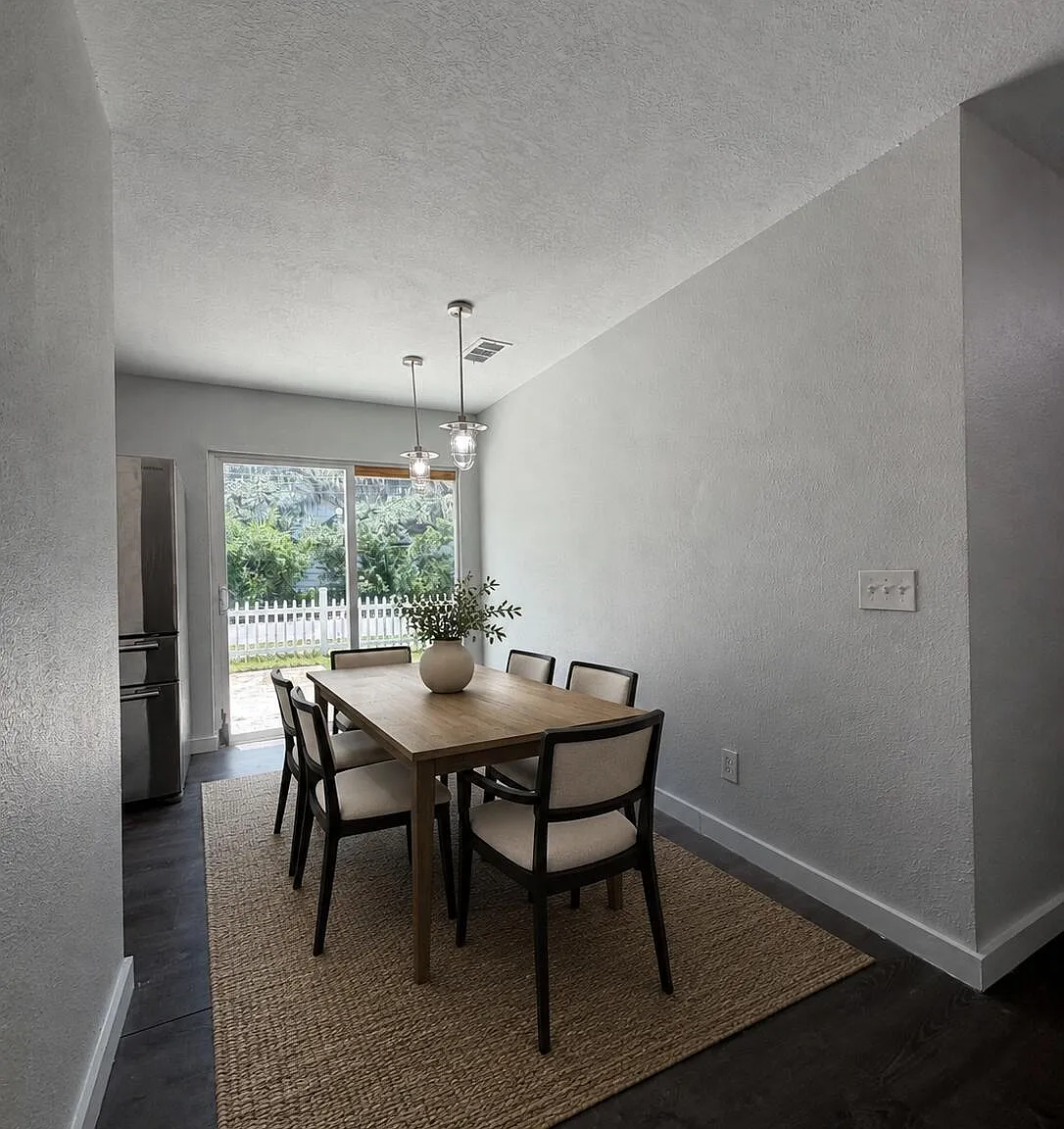 3 bed, 1040 sqft, $1,900 — Photo 4