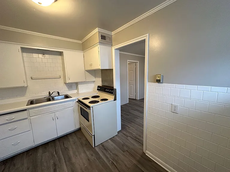 354 S Grant — Photo 14