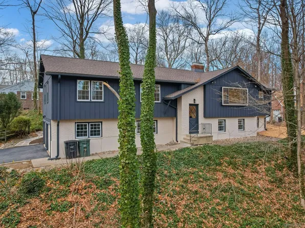 7 Brett Cliff Road, Milford, CT 06461