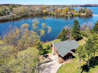 N7252 Chapel Dr, Whitewater, WI 53190