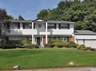 108 Cardinal Rd, Manhasset, NY 11030