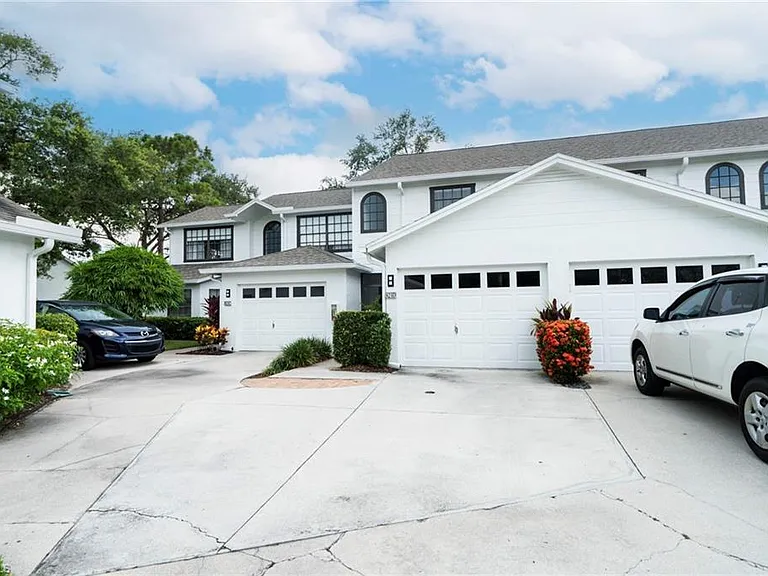 823 Meadowland Dr #D — Photo 2