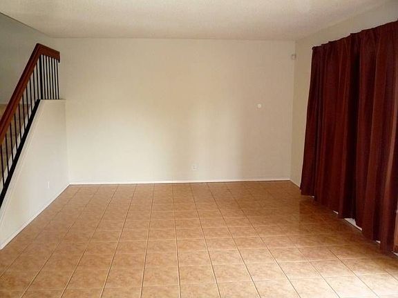 3rd image of 1867 Manzana Way