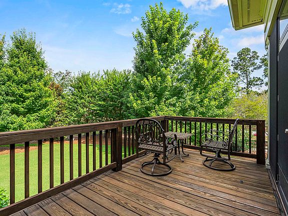 5th image of 116 Sweetshrub Rd