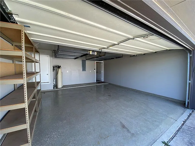 816 Sleeping Bear Dunes Dr — Photo 15