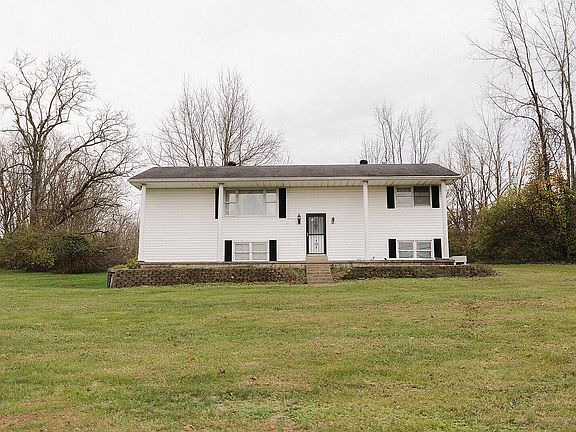 2nd image of 311 Sunset Ln