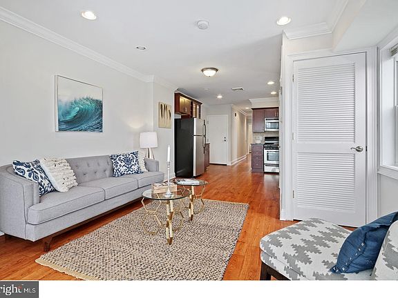 4th image of 1611 Fairmount Ave #3