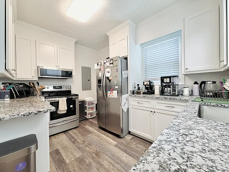 604 Oakland Ave — Photo 7