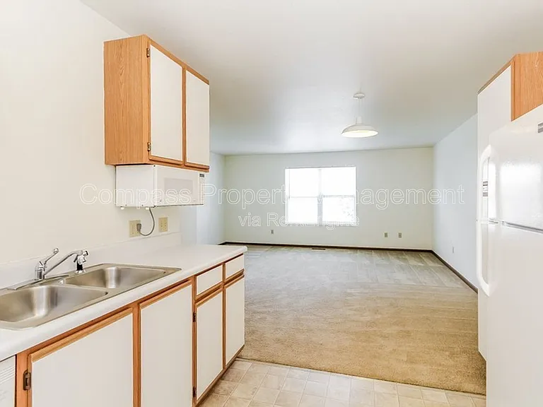 Hightree Townhomes — Photo 9