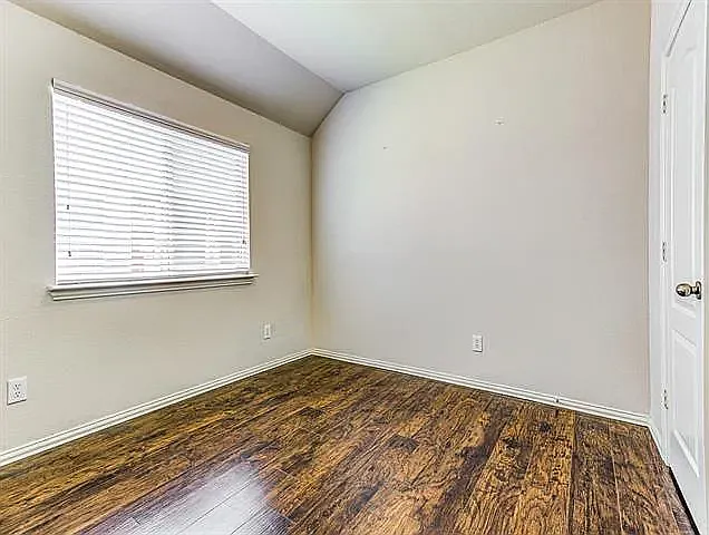 2761 Cascade Cove Dr — Photo 10