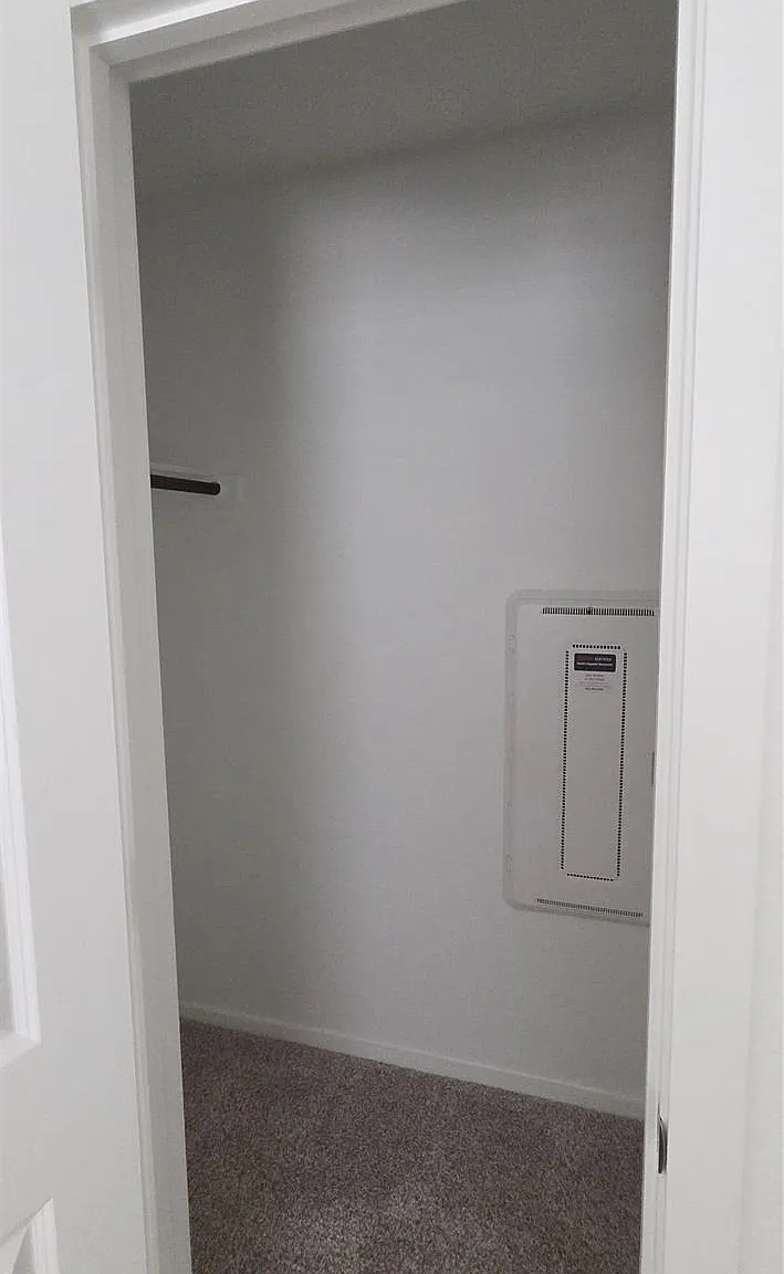 4 bed, 2.5 bath, 2103 sqft, $2,350 — Photo 4