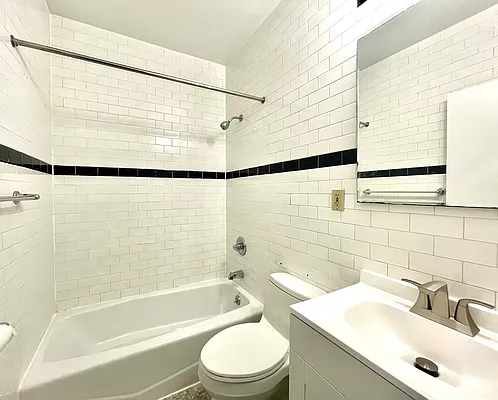 Rented by REAL New York | media 7