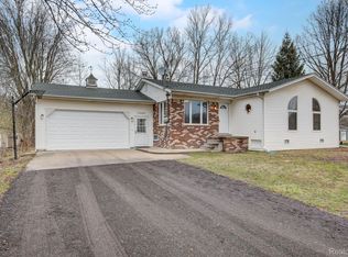 60048 New Haven Rd, Lenox, MI 48048