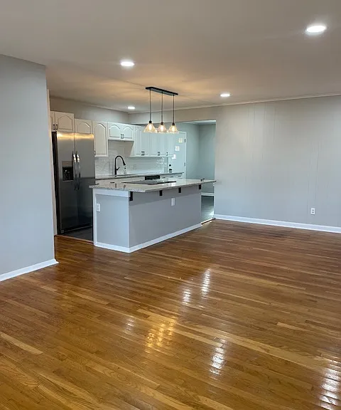 205 Meridale Dr — Photo 2