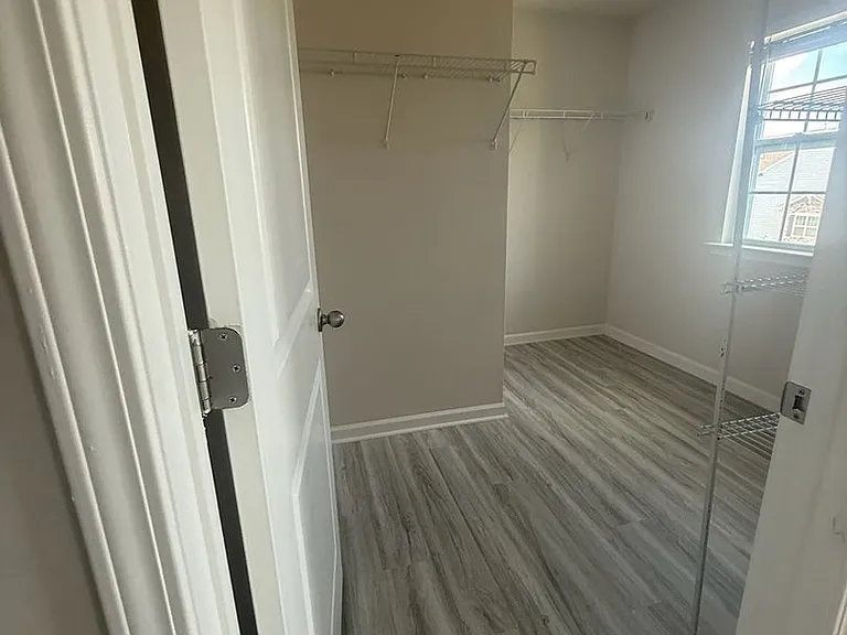 1838 Vanderlyn St — Photo 2