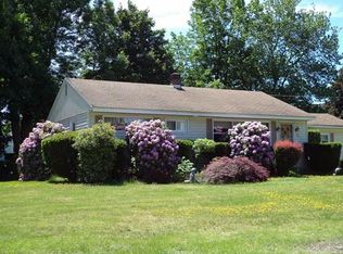 70 Mailloux Ter, Dracut, MA 01826