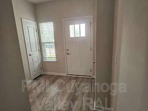4th image of 1161 Meadow Run