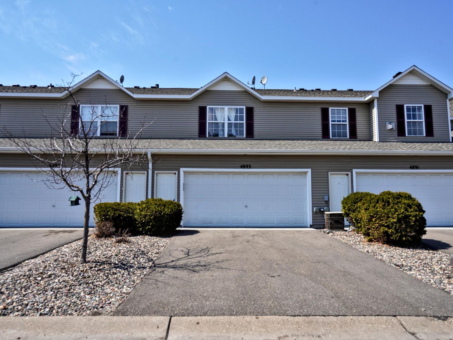 4893 Boatman Ln, Inver Grove Heights, MN 55076 | Zillow