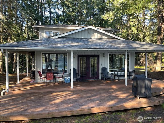 3rd image of 17812 Clear Lake Boulevard SE